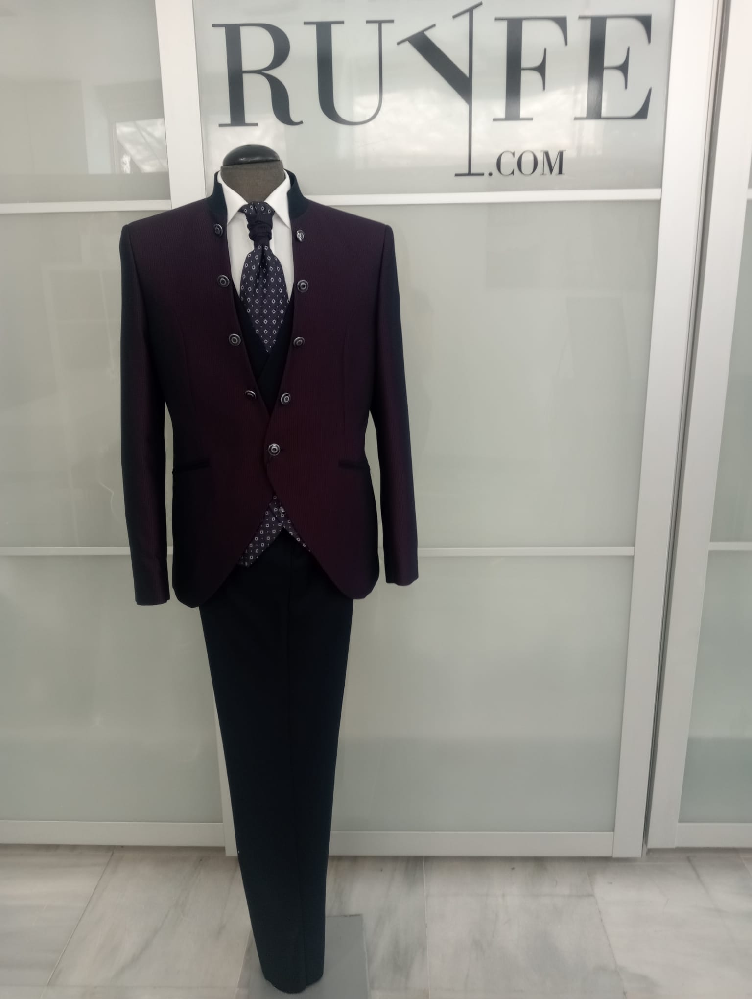 Ruyfe |Trajes de Novio |OUTLET Trajes |